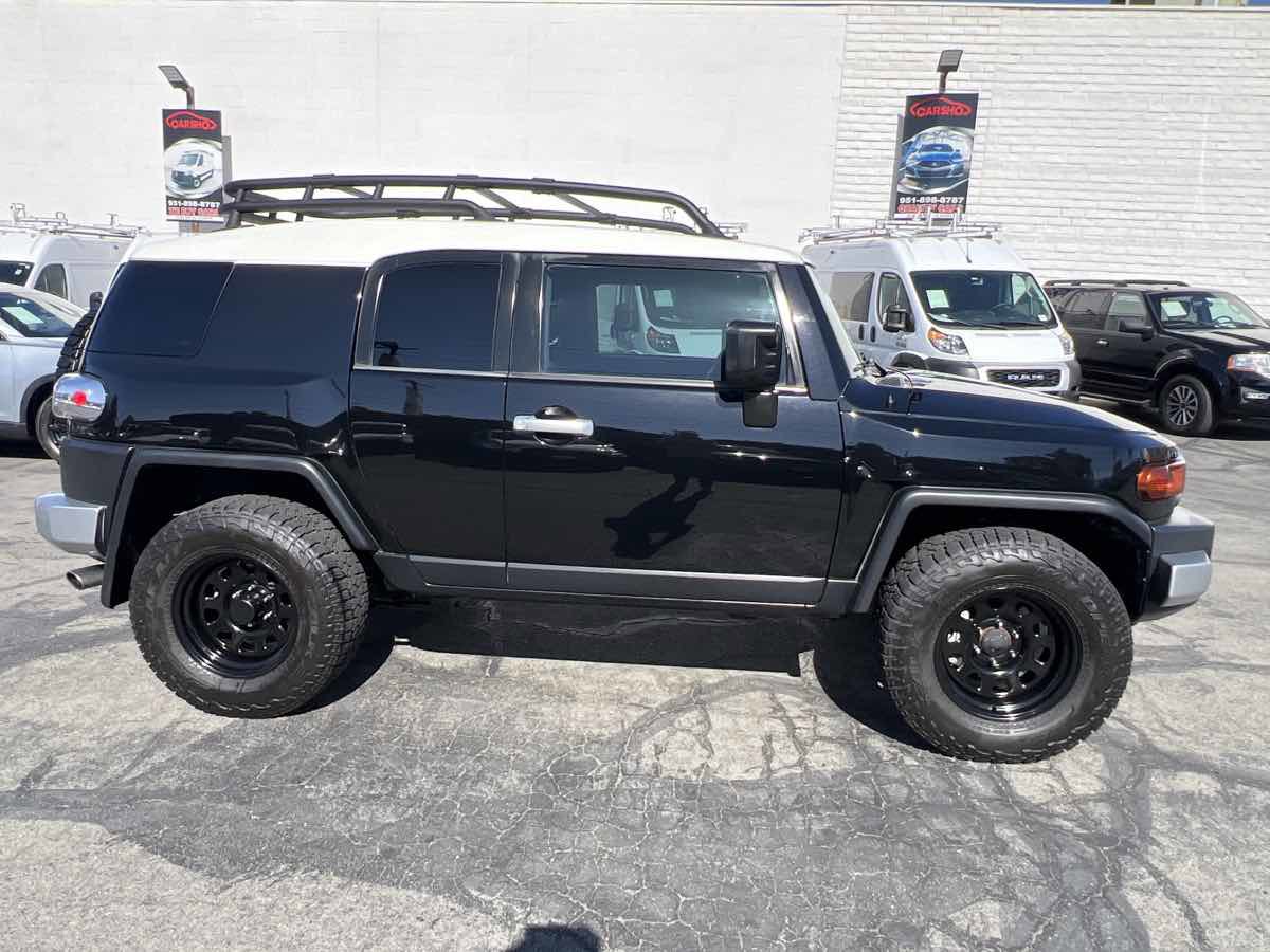 Used 2008 Toyota FJ Cruiser 4WD image 3