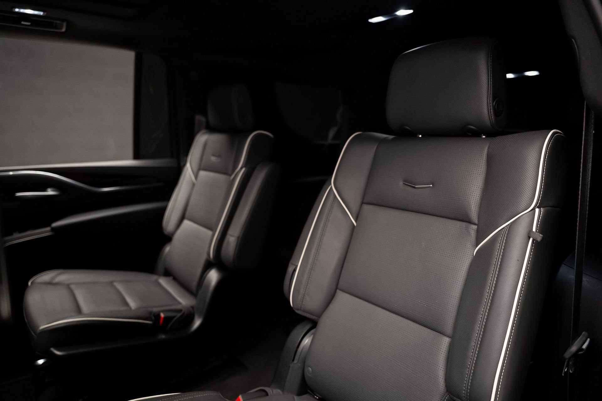 Used 2024 Cadillac Escalade ESV Premium Luxury RWD image 70
