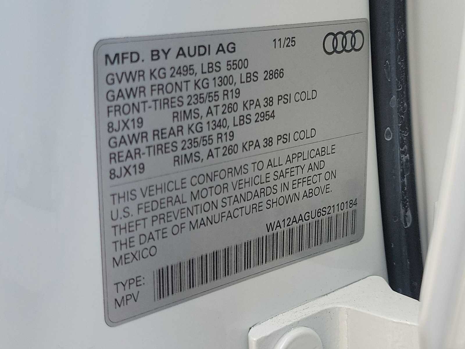 Certified 2025 Audi Q5 Premium Plus w/ Premium Plus AWD/4WD image 35