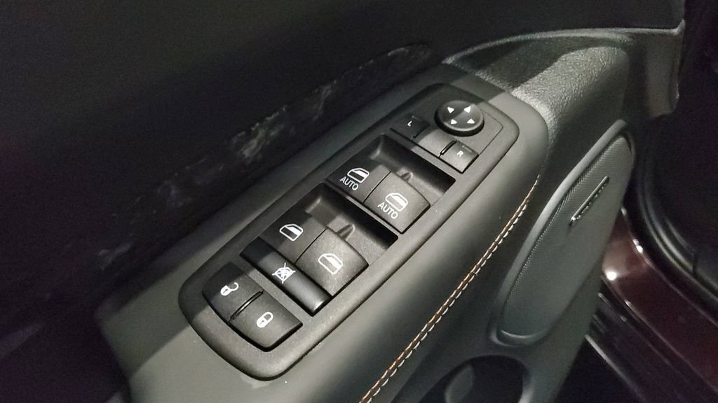 Used 2025 Dodge Durango SRT Hellcat AWD/4WD image 25