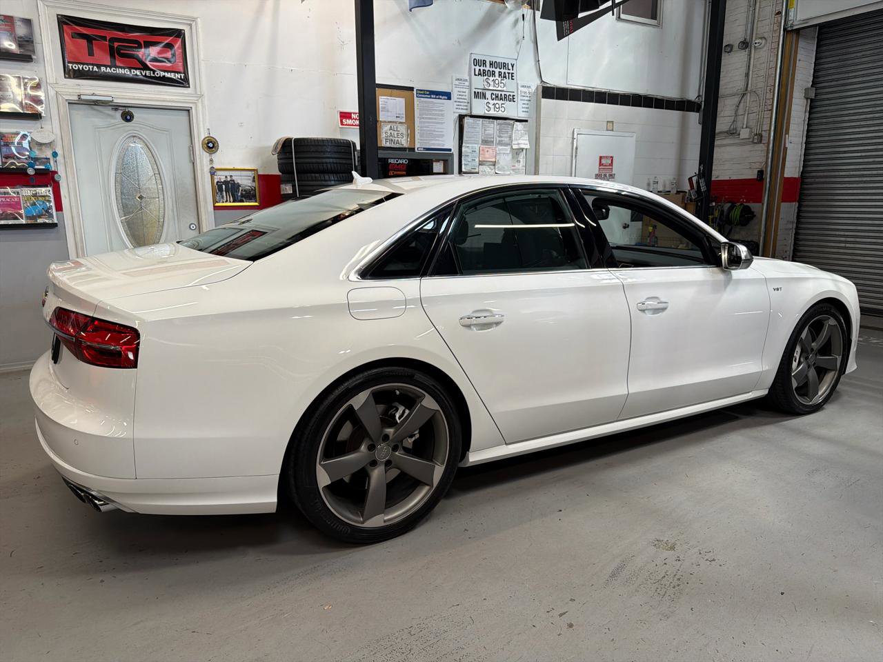 Used 2016 Audi S8 image 5