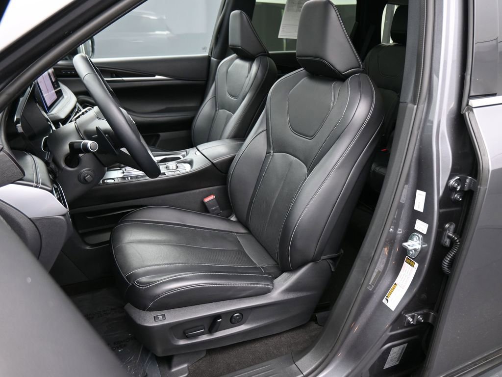 Used 2023 INFINITI QX60 Sensory w/ Cargo Package image 20