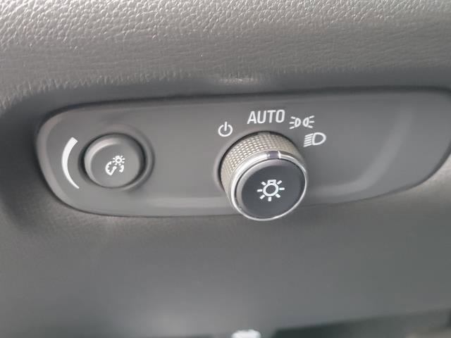 Used 2023 Chevrolet Traverse RS image 21