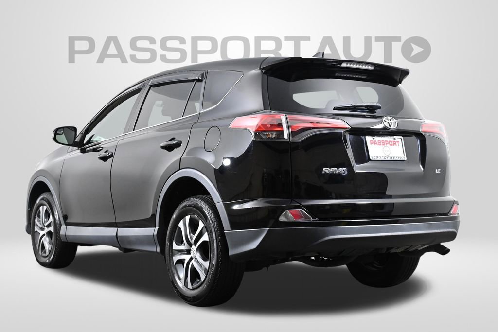 Used 2018 Toyota RAV4 LE w/ All Weather Liner Package image 7