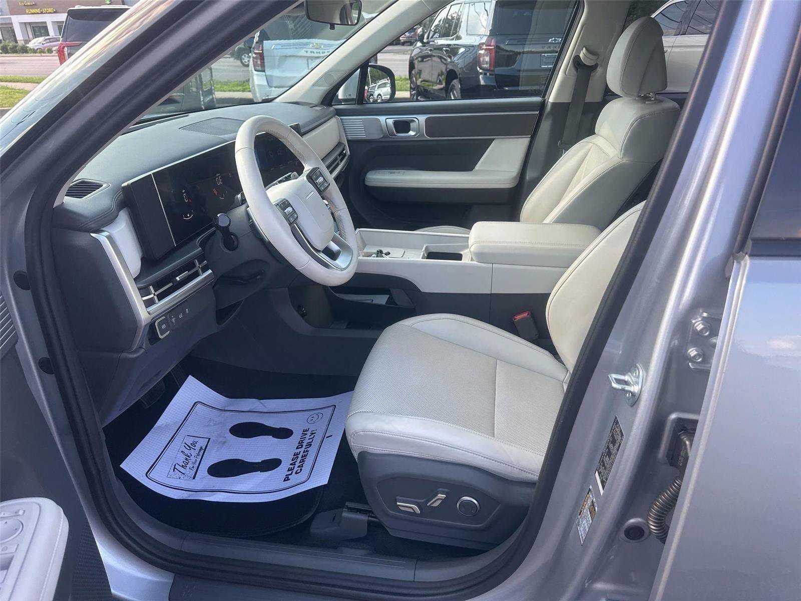 Used 2025 Hyundai Santa Fe SEL AWD/4WD image 24