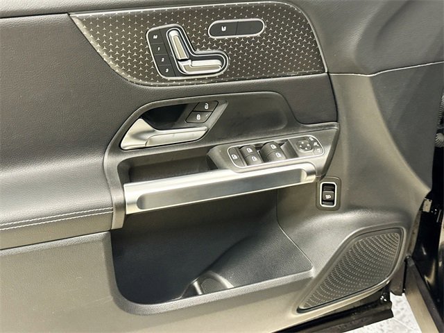 Certified 2025 Mercedes-Benz GLB 250 4MATIC image 17