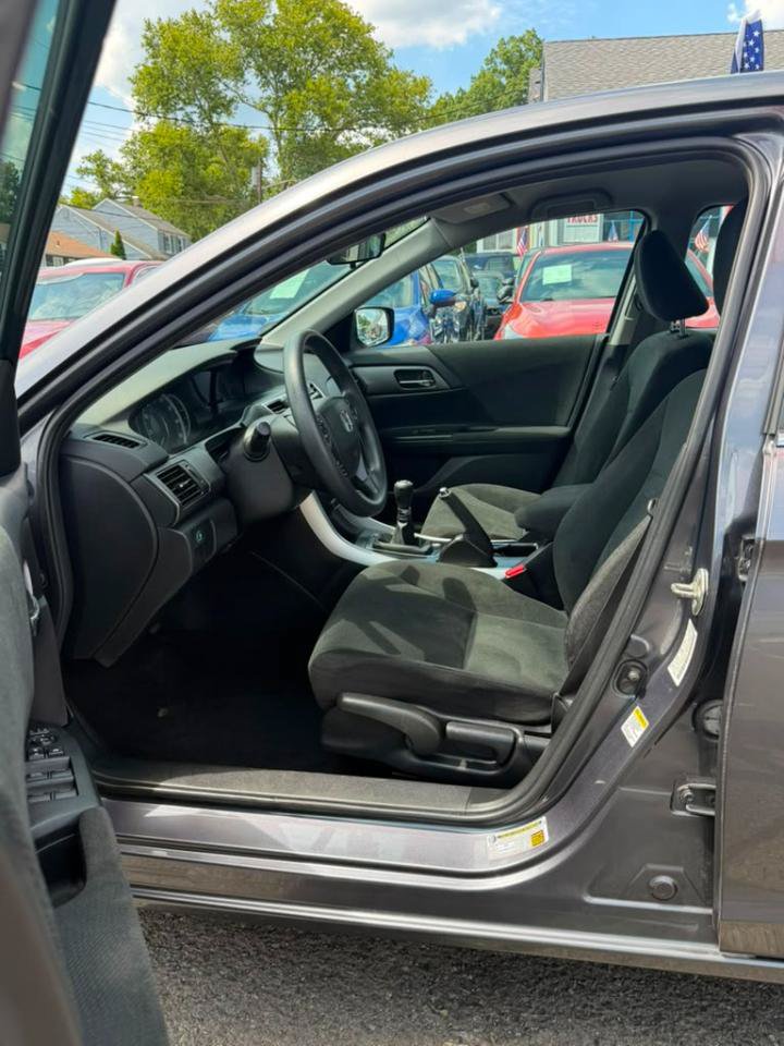Used 2013 Honda Accord LX image 17