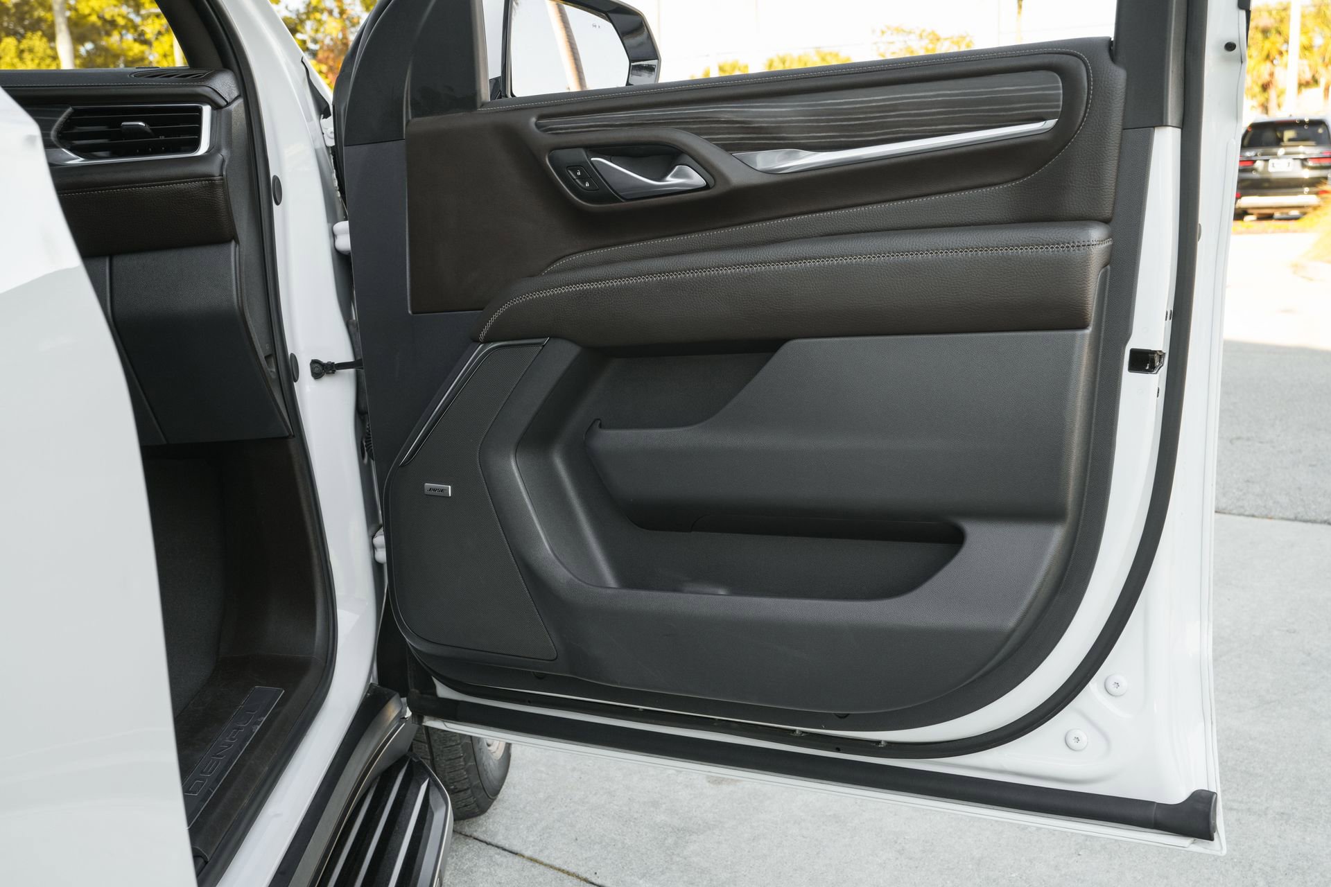 Used 2024 GMC Yukon XL Denali image 37