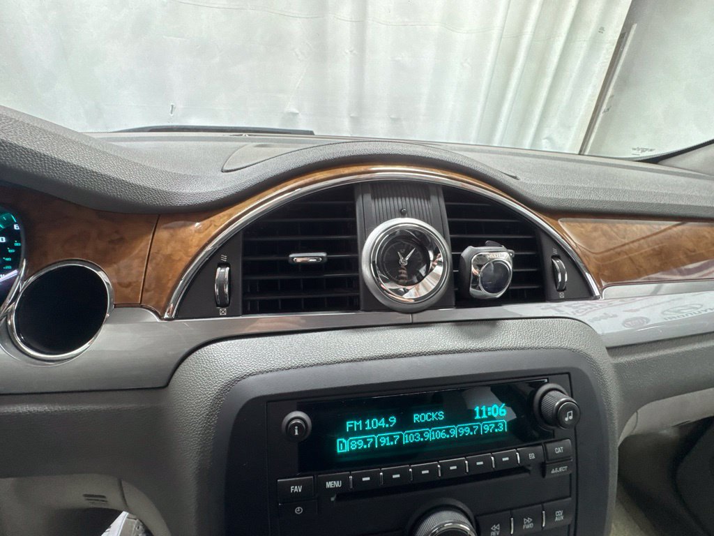 Used 2011 Buick Enclave CXL w/ Trailering Provision Package FWD image 27