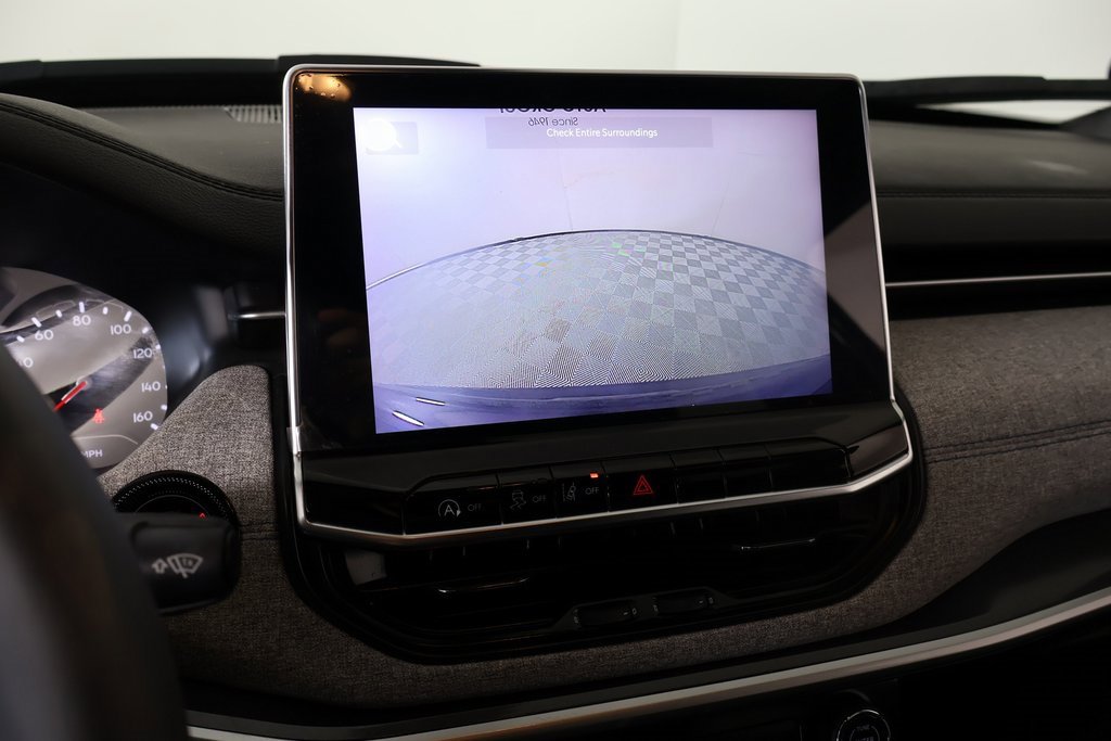 Used 2024 Jeep Compass Latitude w/ Convenience Group image 6