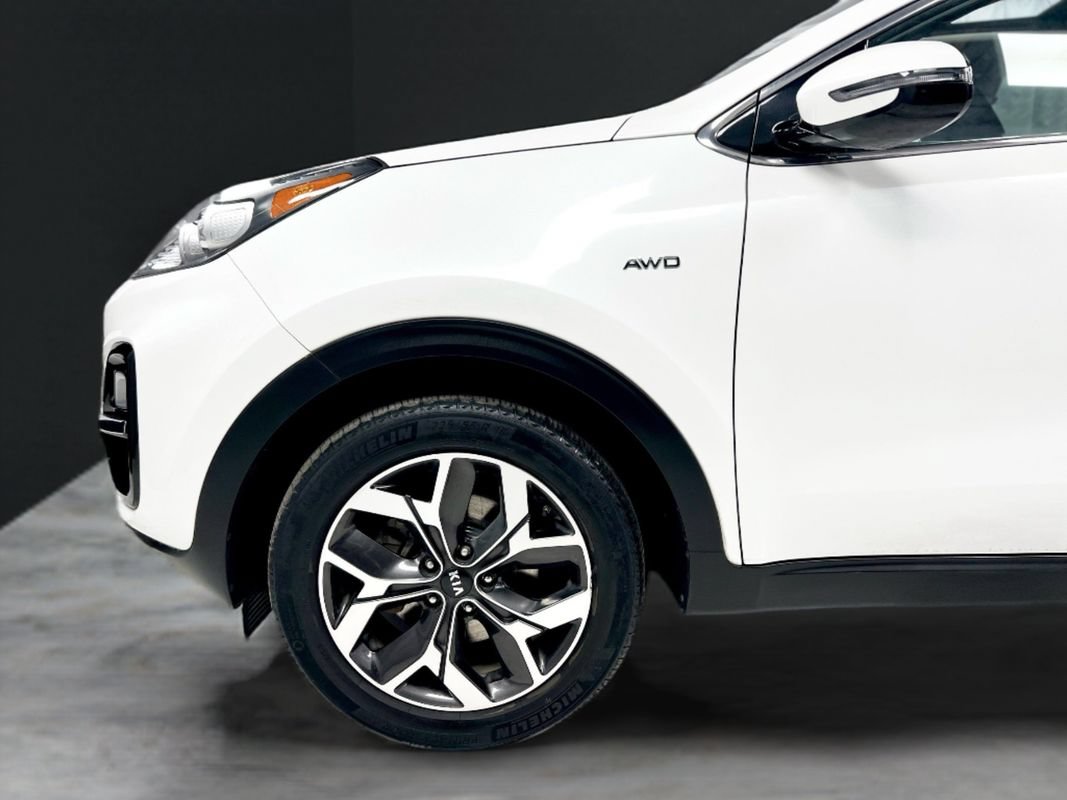Used 2022 Kia Sportage EX AWD/4WD image 12