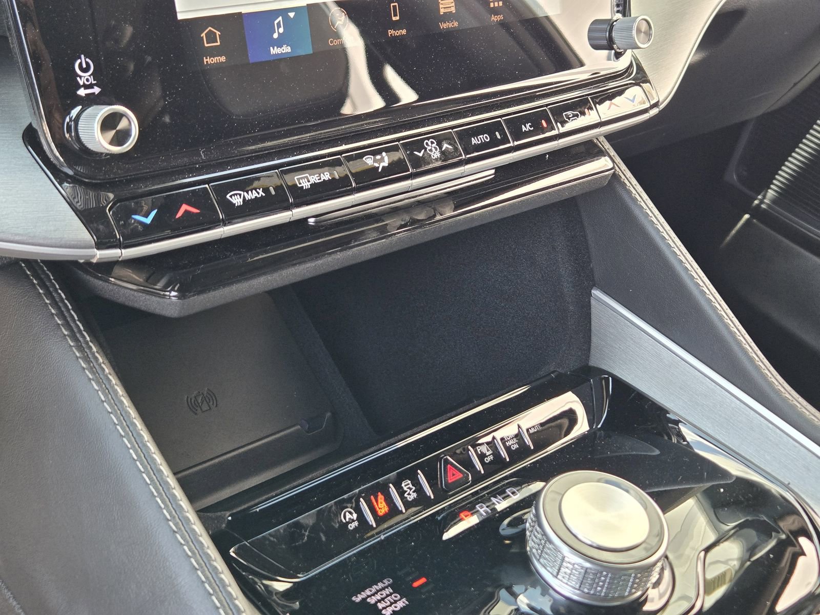 New 2025 Jeep Wagoneer L Series II w/ Premium Group I image 16