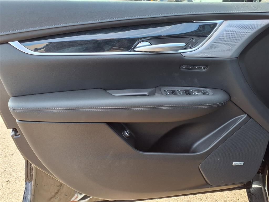 New 2026 Cadillac XT5 Premium Luxury w/ LPO, Floor Liner Package AWD/4WD image 12