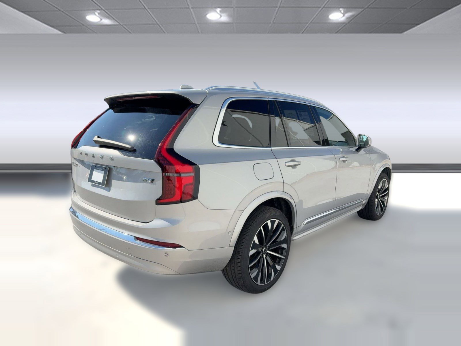 Certified 2025 Volvo XC90 B5 Plus image 9