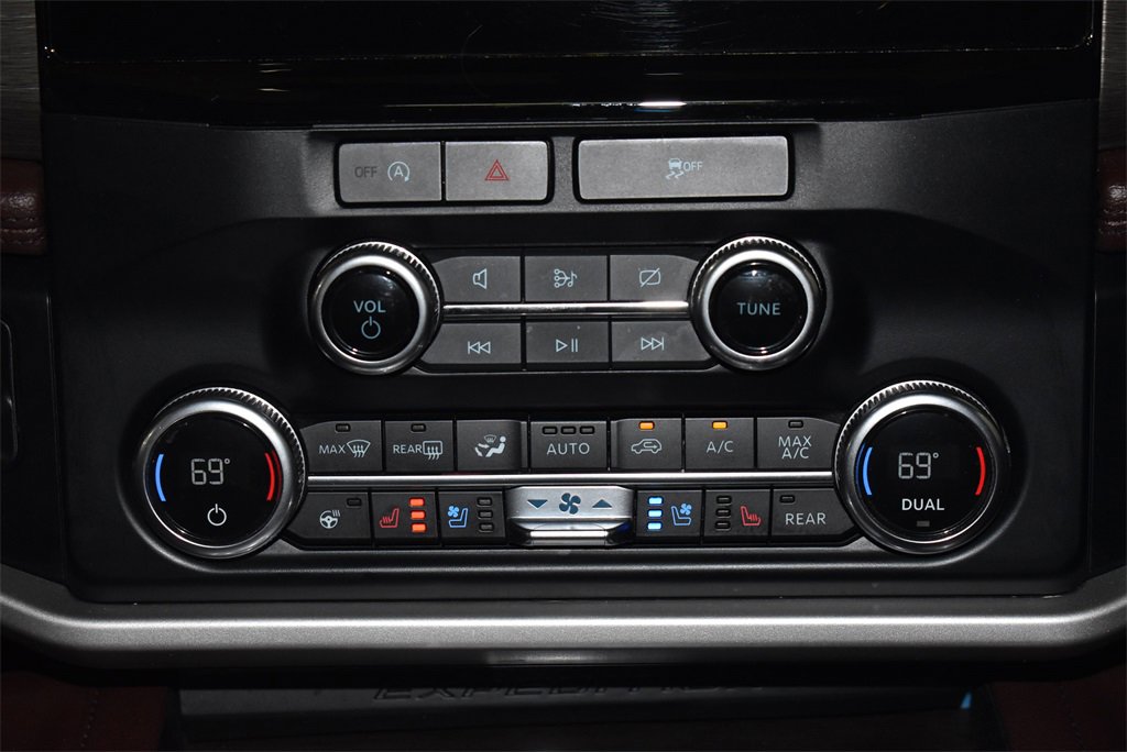 Used 2024 Ford Expedition Limited image 18