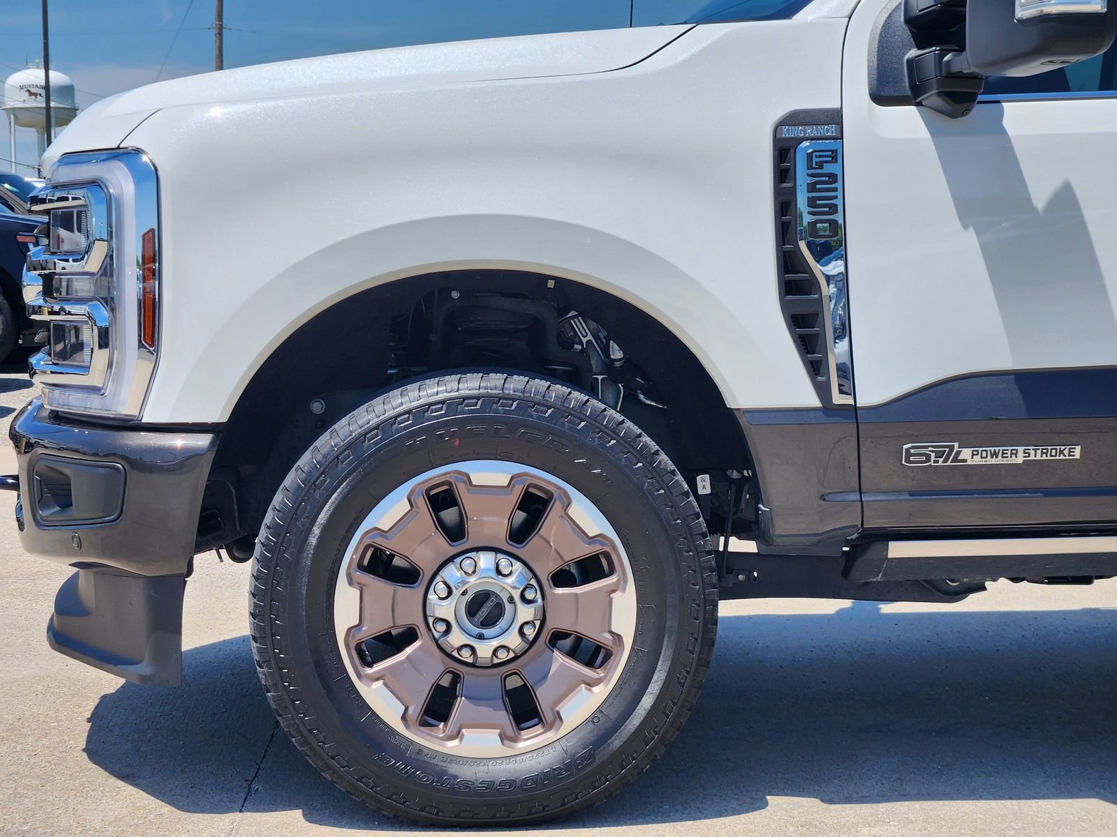 Used 2024 Ford F250 King Ranch w/ FX4 Off-Road Package AWD/4WD image 9