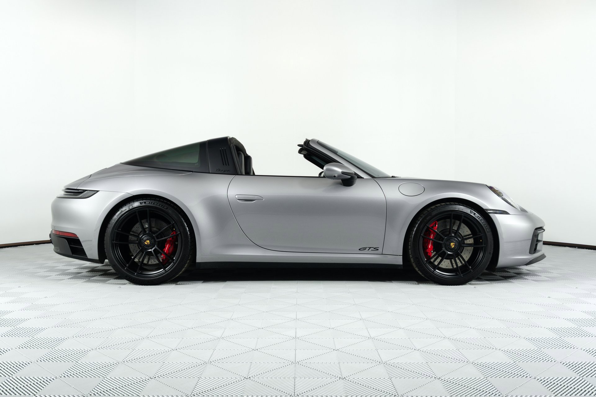 Used 2024 Porsche 911 Targa 4 GTS image 8