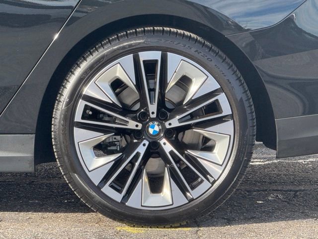 Certified 2025 BMW 530i xDrive image 3