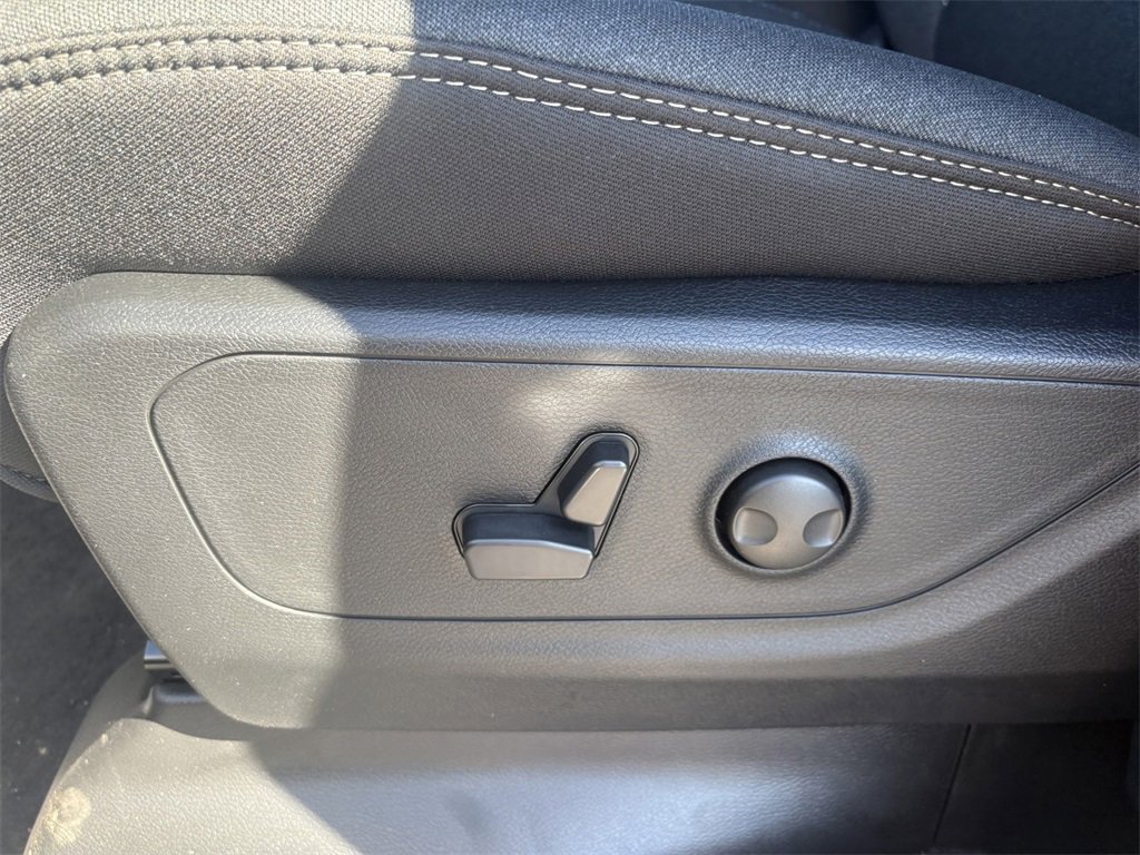 New 2026 RAM 1500 4x4 Crew Cab image 19