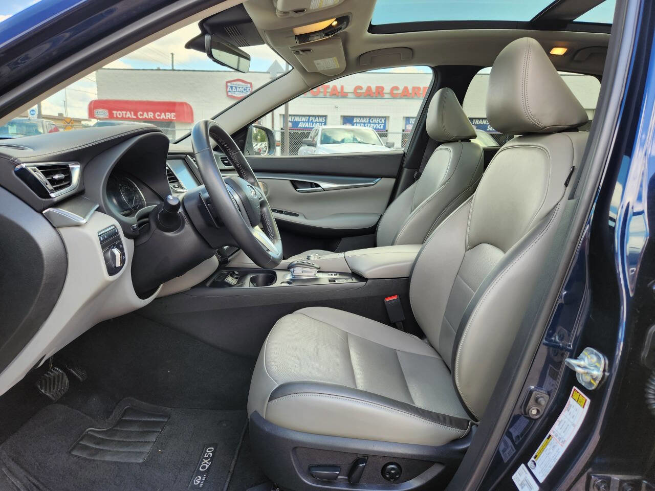 Used 2023 INFINITI QX50 Luxe image 12