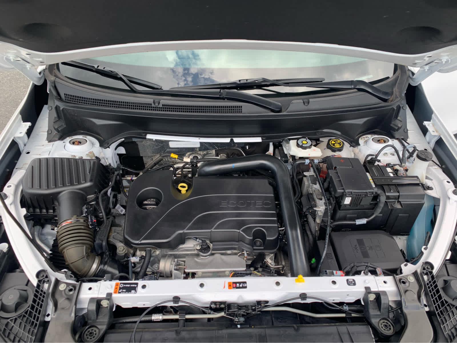 Used 2023 GMC Terrain SLE image 9