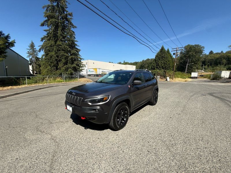 Used 2019 Jeep Cherokee Trailhawk AWD/4WD image 9