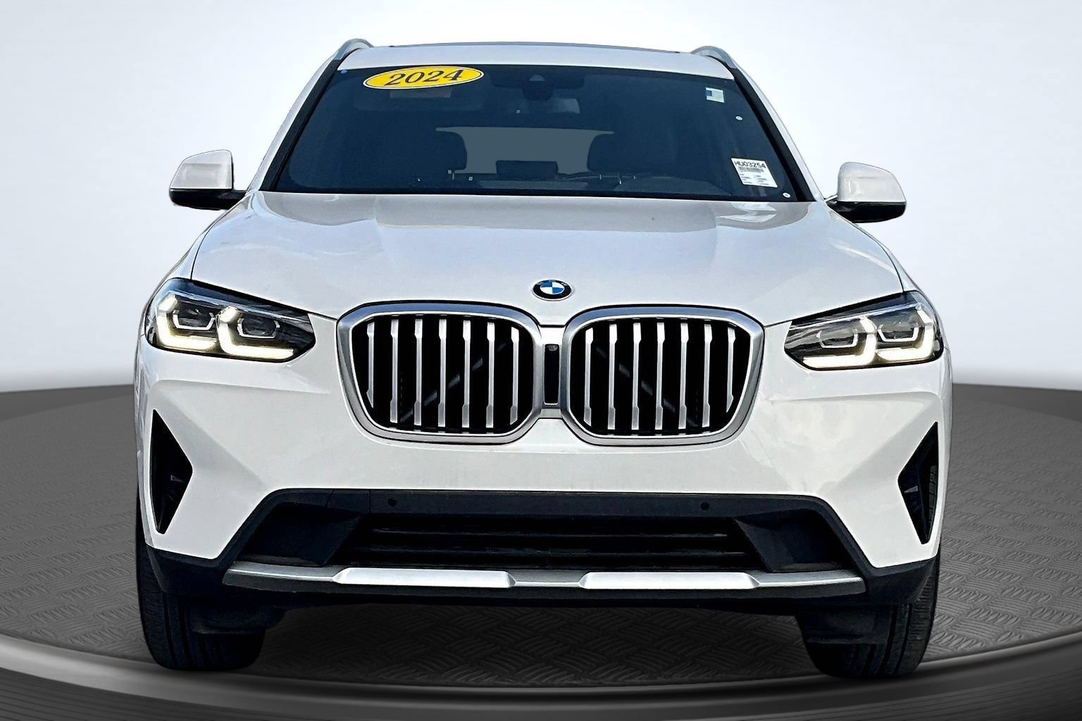 Used 2024 BMW X3 xDrive30i w/ Premium Essential Package AWD/4WD image 2
