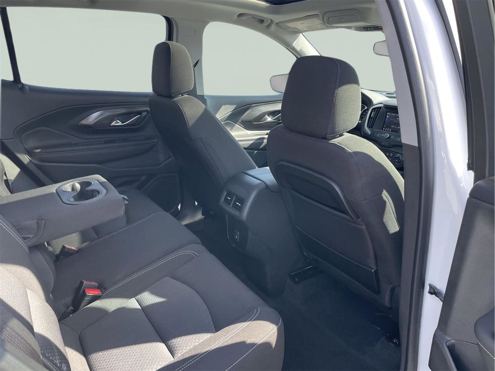 Used 2022 GMC Terrain SLE w/ Driver Convenience Package AWD/4WD image 17