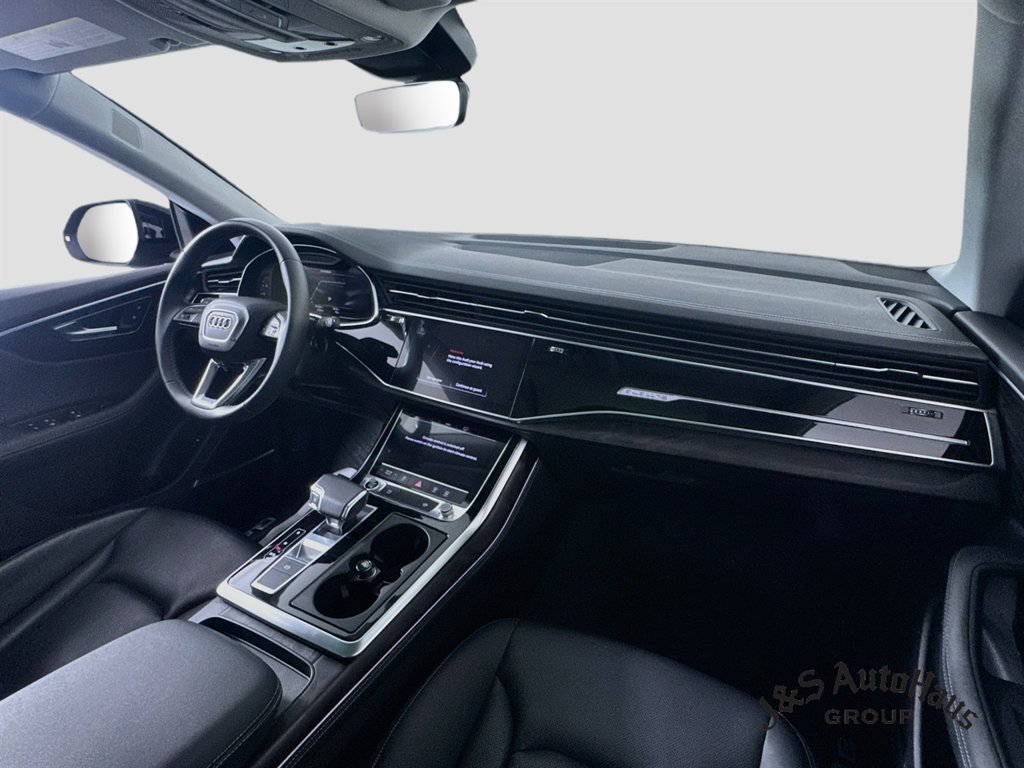 Used 2023 Audi Q8 Premium Plus w/ Premium Plus Package AWD/4WD image 31