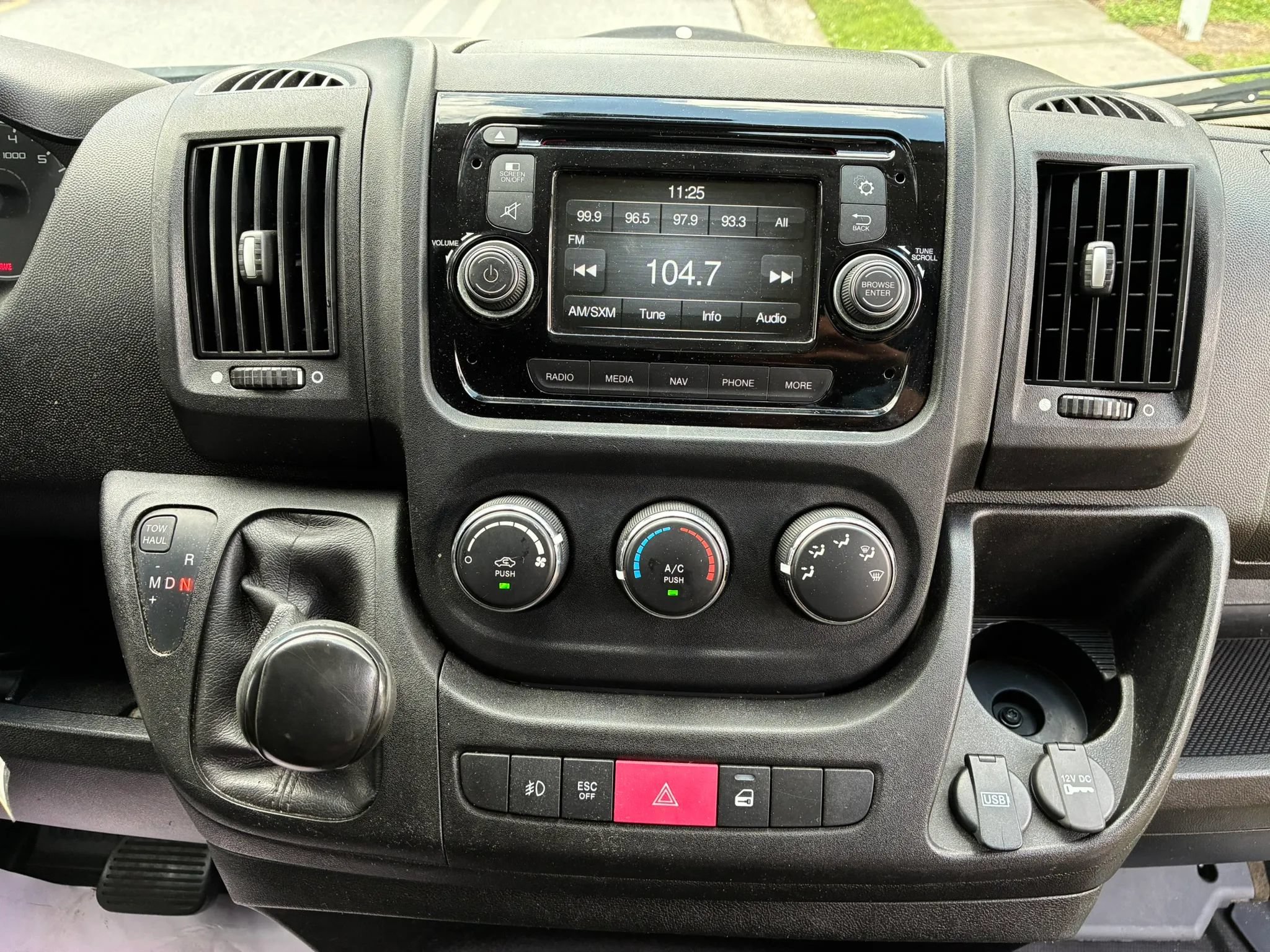 Used 2015 RAM ProMaster 3500 w/ Mopar Trailer Tow Group FWD image 25