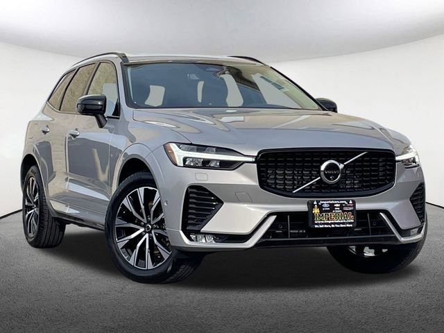 Used 2025 Volvo XC60 B5 Plus image 2