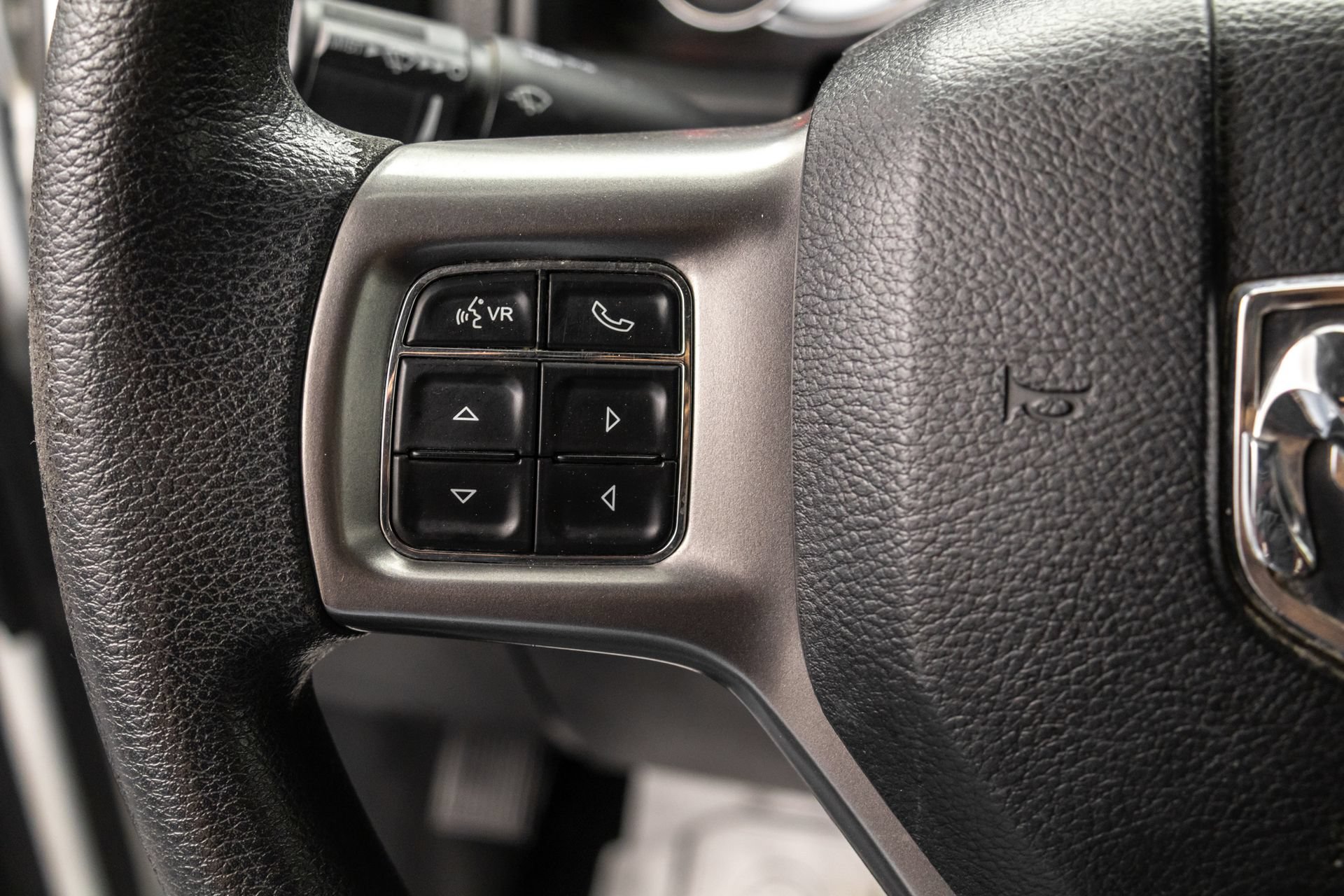 Used 2022 RAM 1500 Classic SLT w/ Electronics Group AWD/4WD image 22