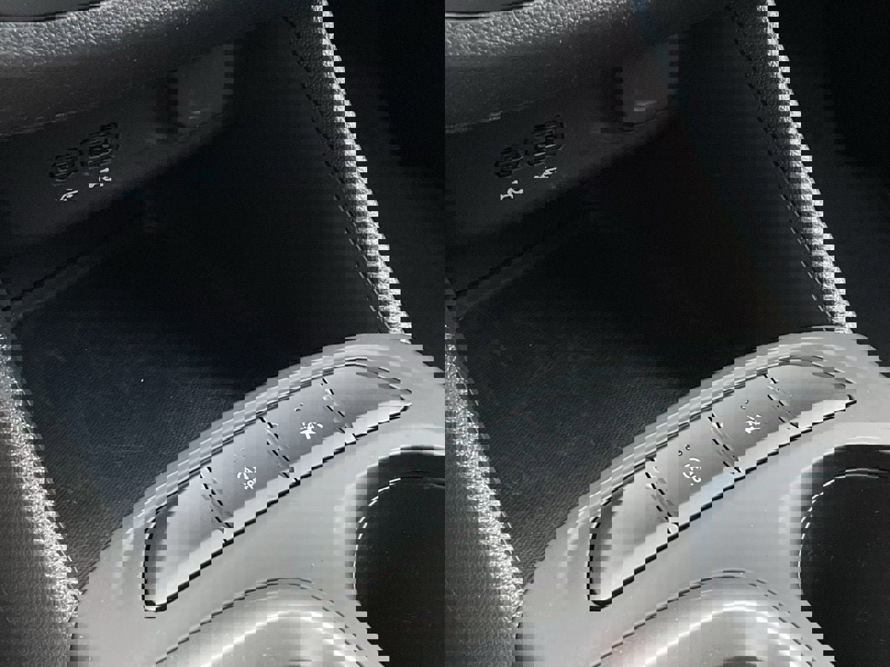 Used 2025 Buick Envista Preferred image 35