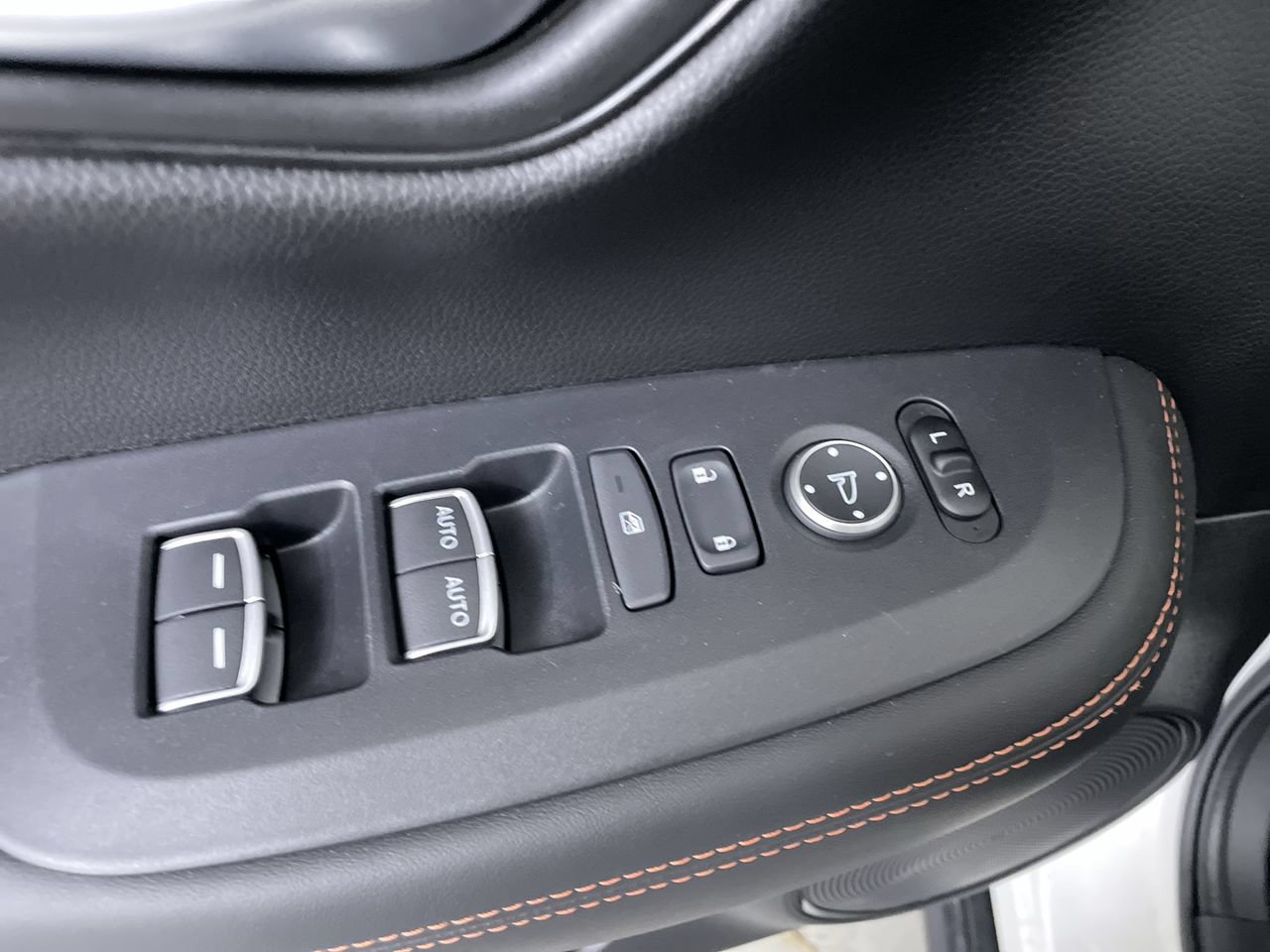 Used 2023 Honda HR-V Sport image 11