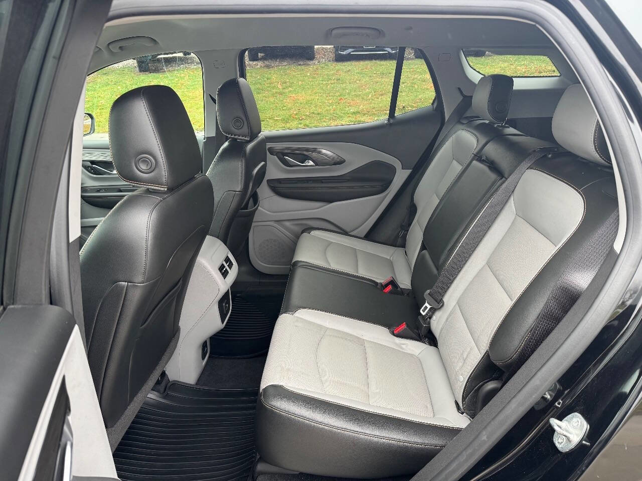 Used 2020 GMC Terrain SLT w/ Preferred Package image 12