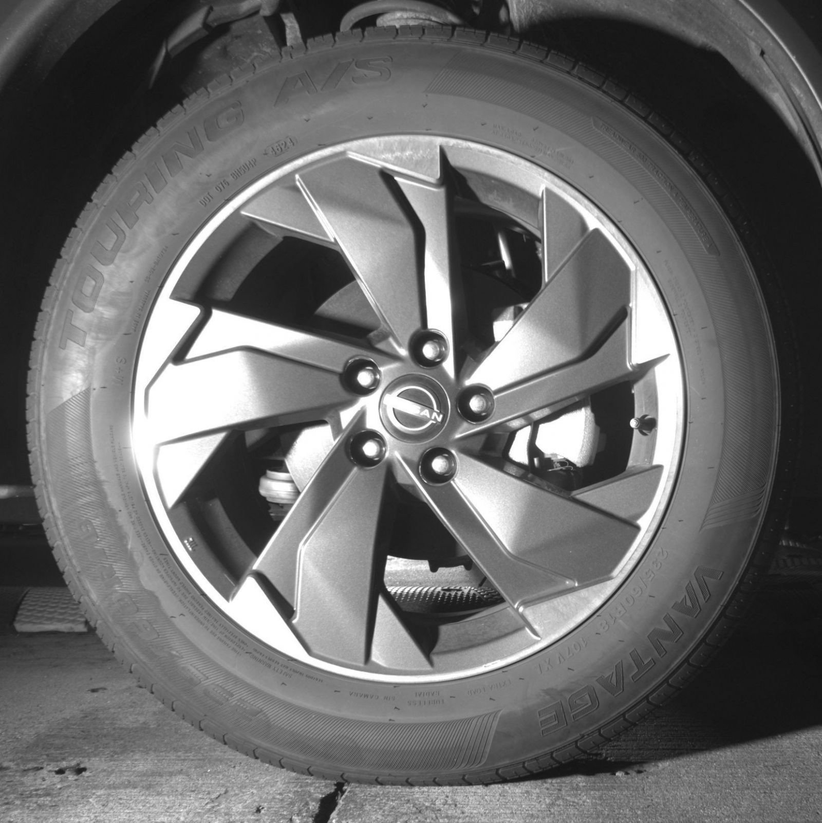 Used 2025 Nissan Rogue SV FWD image 16