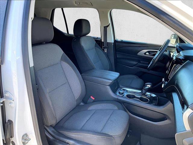 Used 2021 Chevrolet Traverse LS image 9