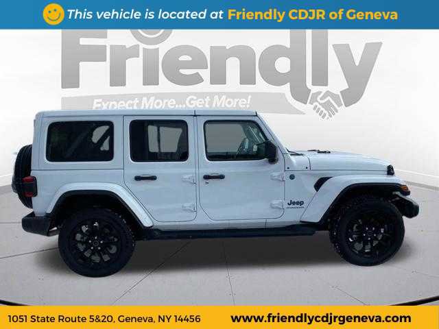Used 2025 Jeep Wrangler Sahara image 4