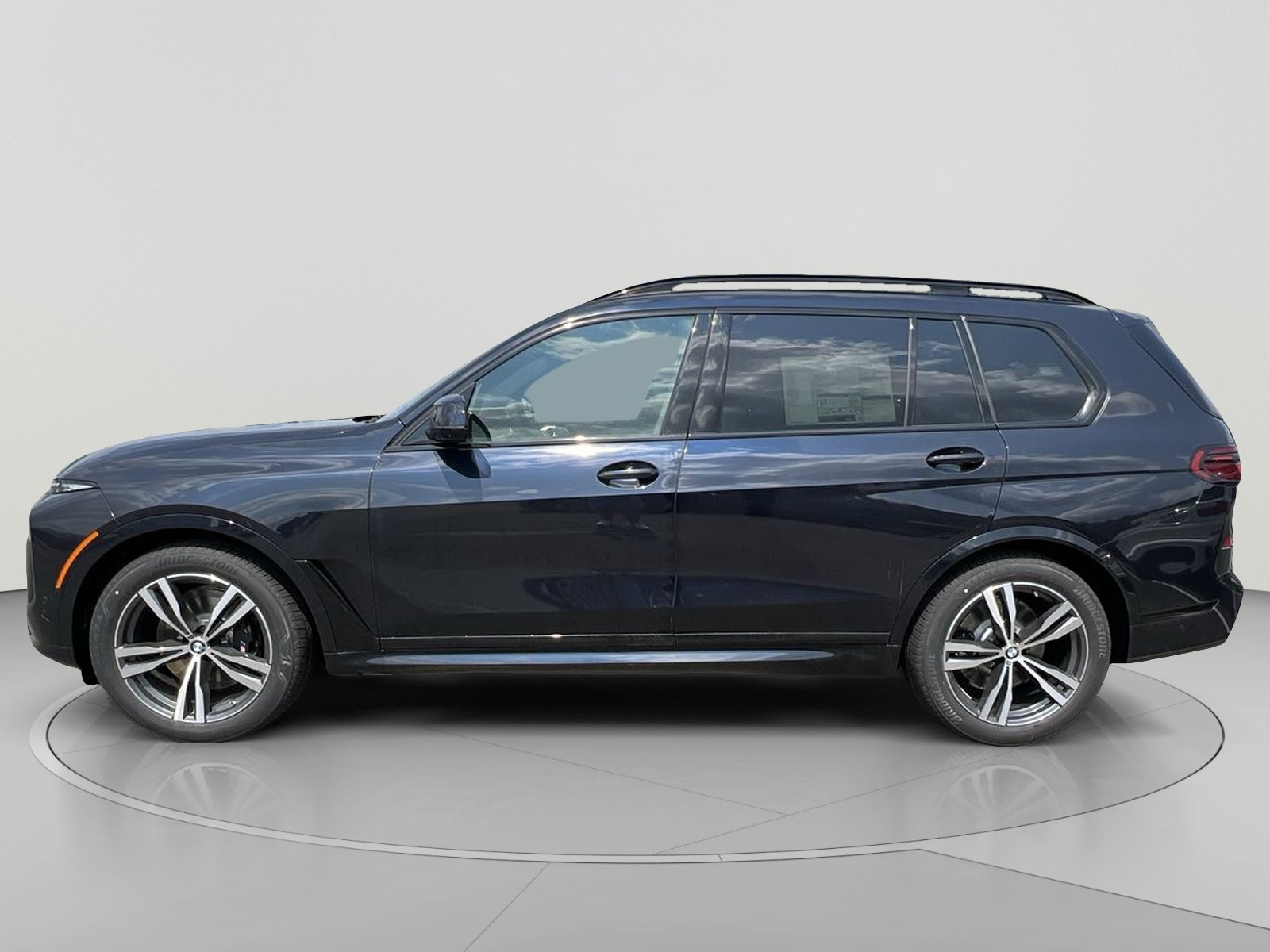 New 2027 BMW X7 xDrive40i w/ M Sport Package AWD/4WD image 2