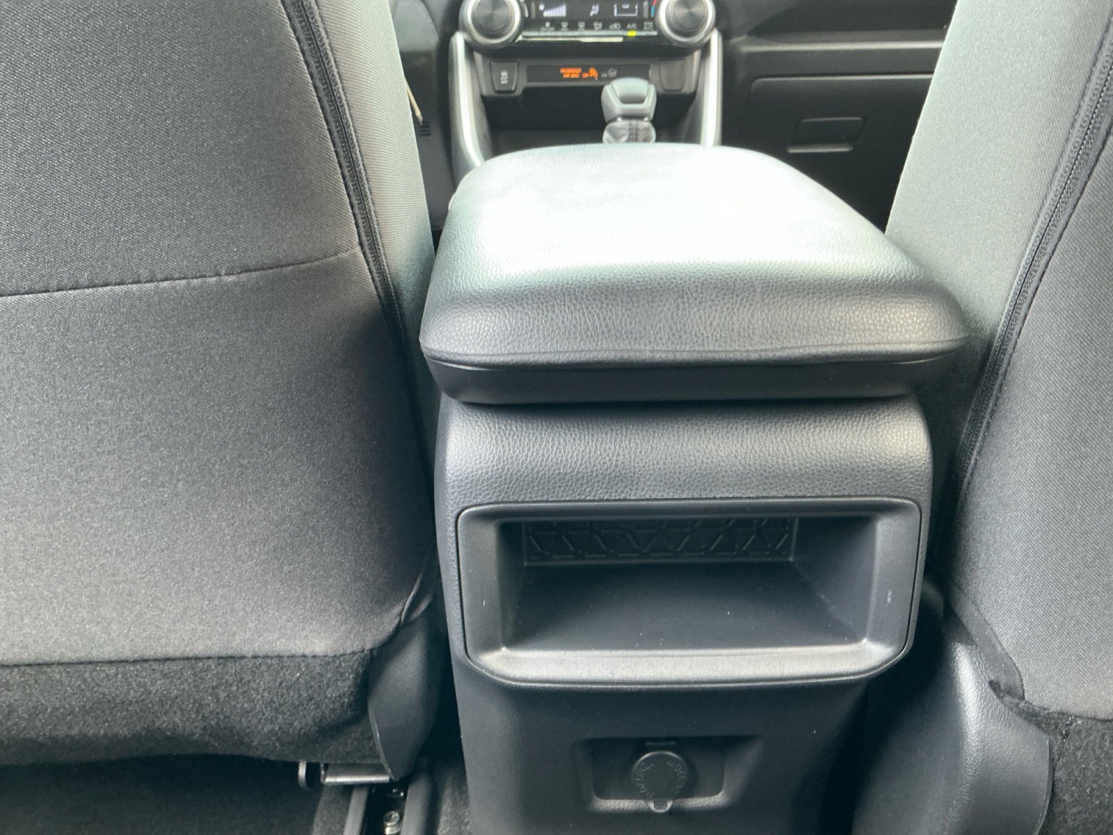 Certified 2021 Toyota RAV4 LE image 33