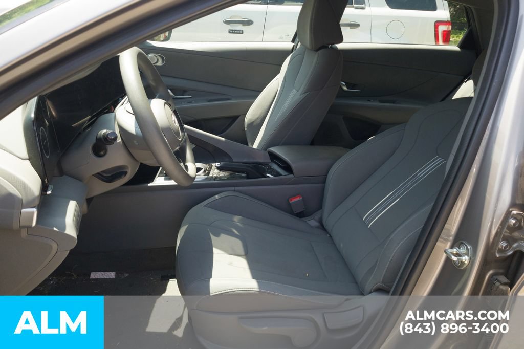 Certified 2024 Hyundai Elantra SEL FWD image 8