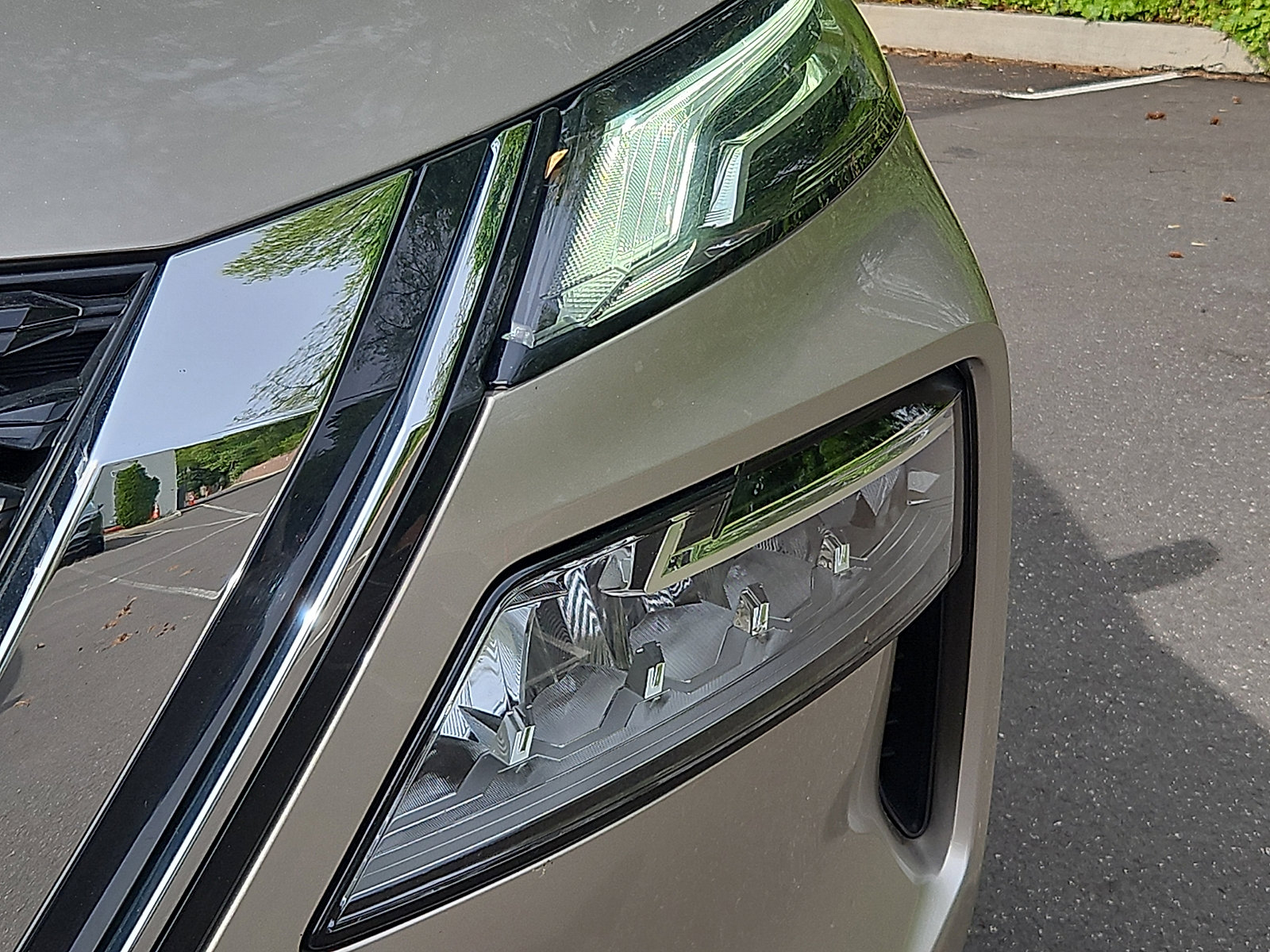 Certified 2023 Nissan Rogue Platinum w/ Platinum Premium Package AWD/4WD image 9