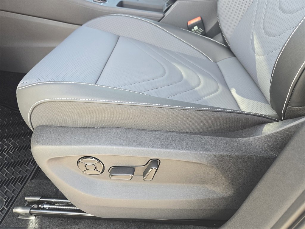 New 2026 Volkswagen Tiguan SE R-Line image 20