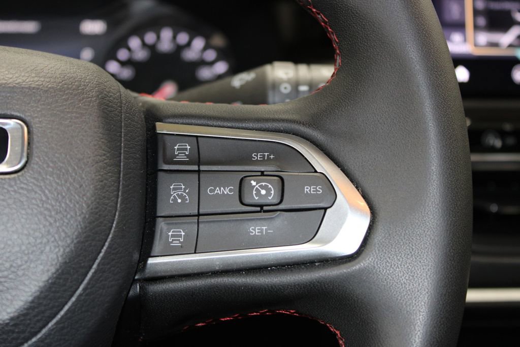 Used 2025 Jeep Compass Trailhawk image 38