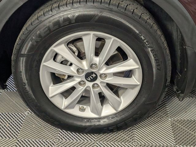 Used 2020 Kia Sorento LX image 8