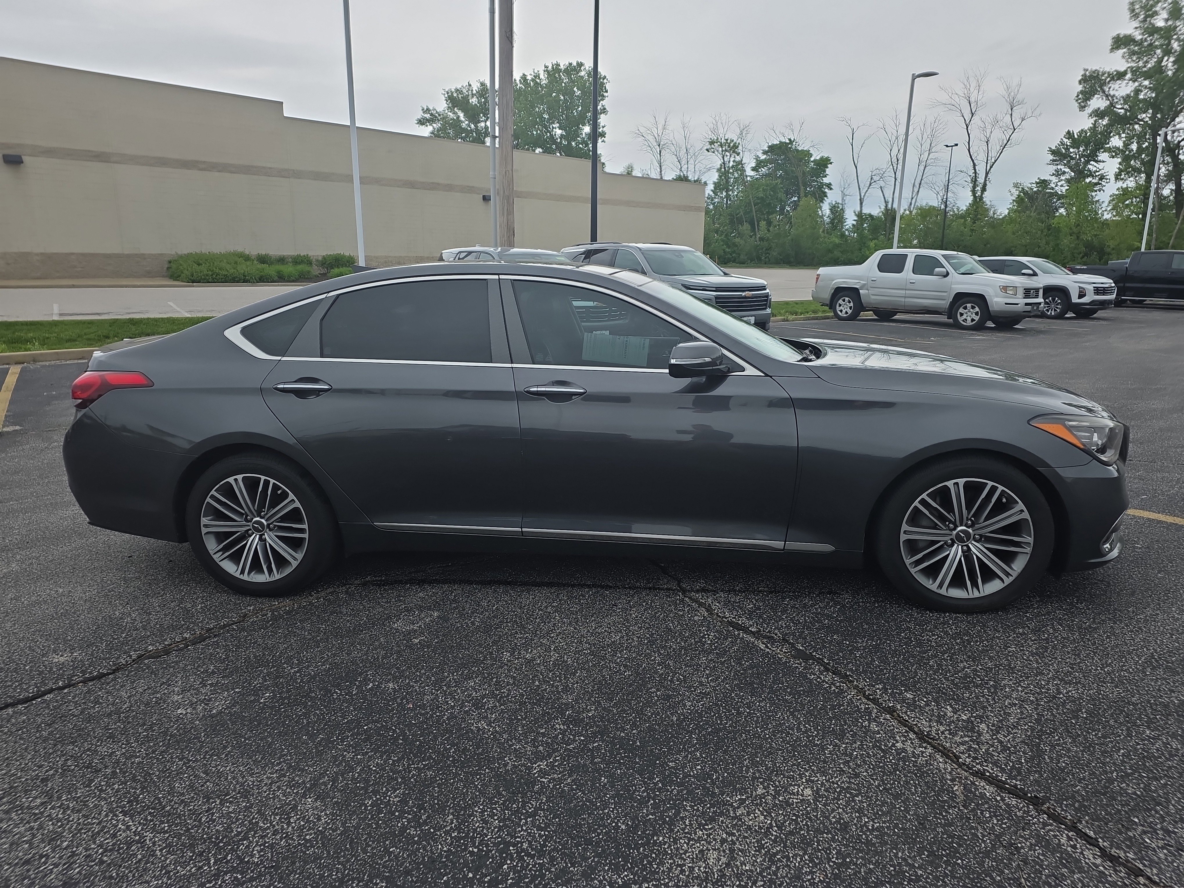 Used 2018 Genesis G80 3.8 w/ Option Group 02 RWD image 2