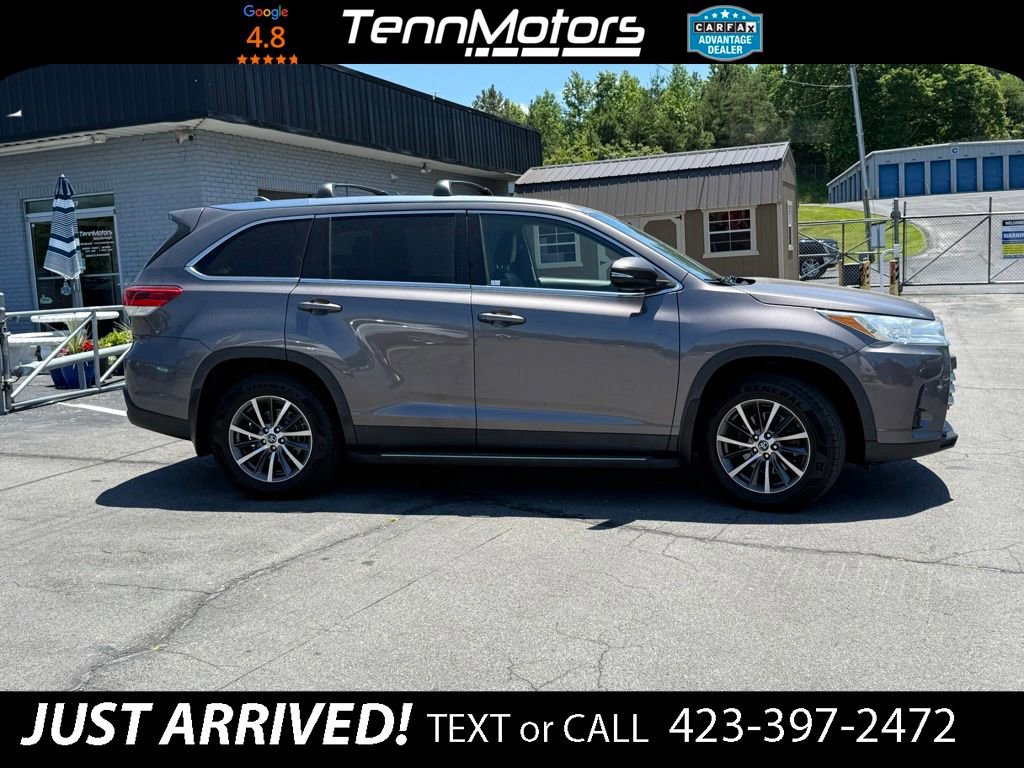 Used 2019 Toyota Highlander XLE AWD/4WD image 4