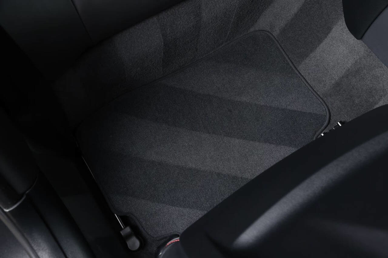 Used 2011 BMW M3 Coupe RWD image 85