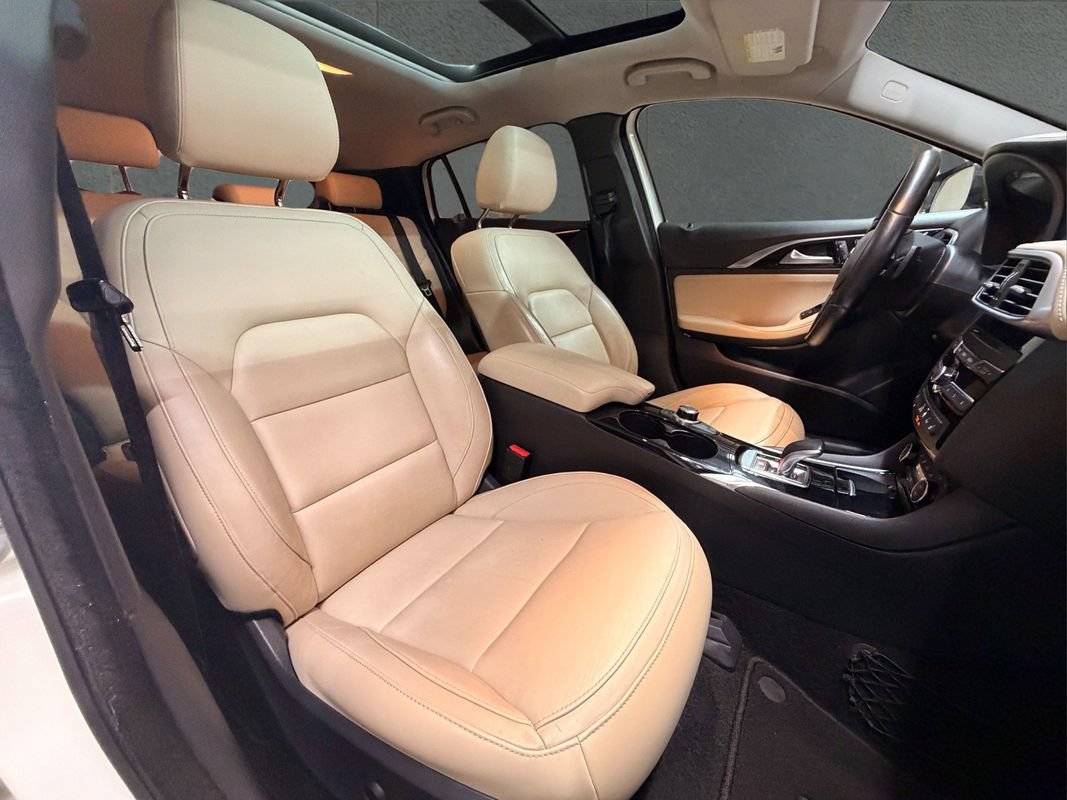 Used 2018 INFINITI QX30 Premium w/ Navigation Package AWD/4WD image 26