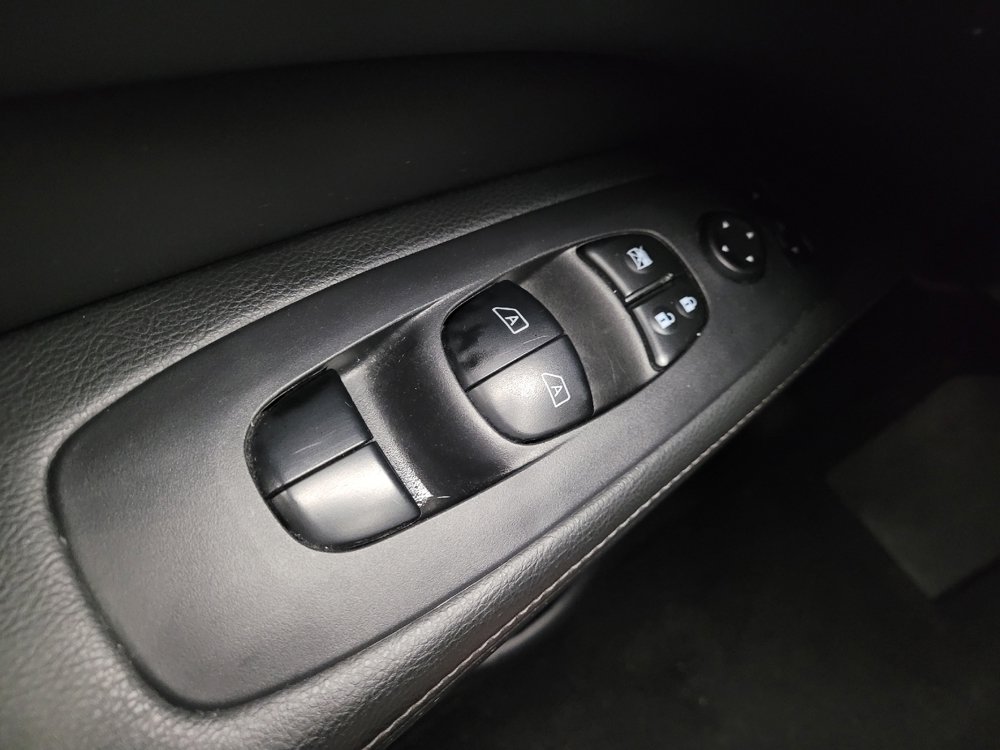 Used 2018 Nissan Pathfinder SV AWD/4WD image 26